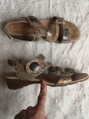 Remonte flowered leather sandals